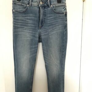 New ankle high rise jeans